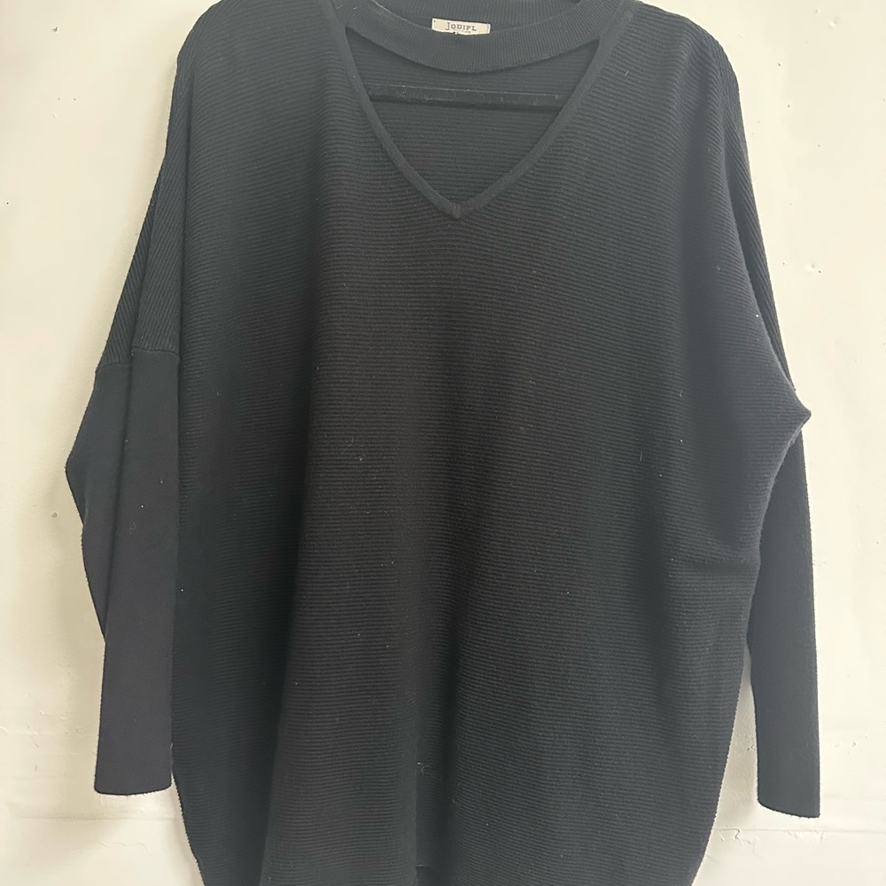 JODIFL Black V-Neck Sweater